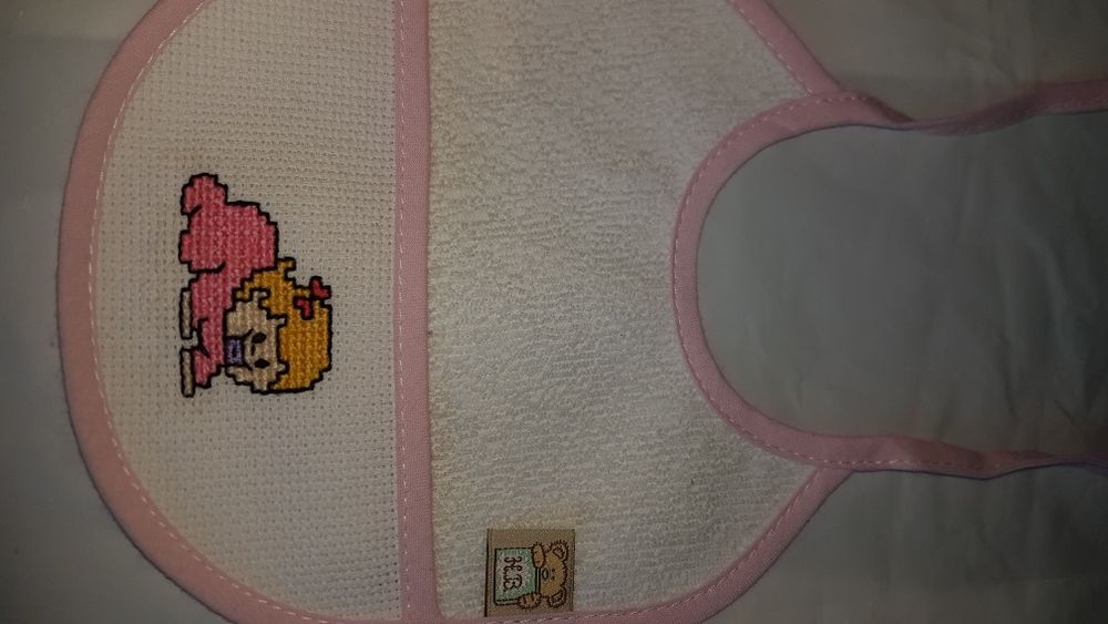 Babetes em ponto de cruz