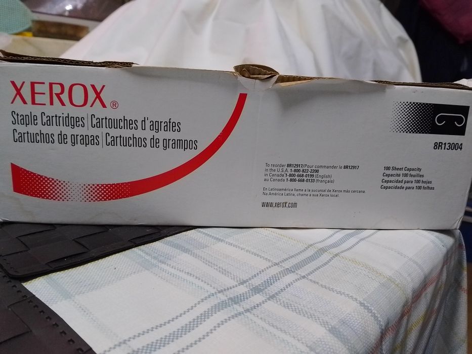 caixa de cartuchos de agrafos originais Xerox (Part Number: 8R13004/008R13004)