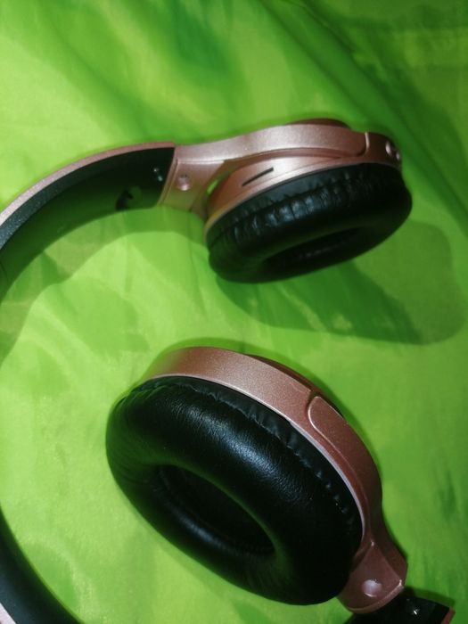 Бездротові навушники MixxAudio