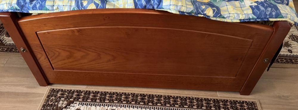 Mobilia de quarto com pouco uso