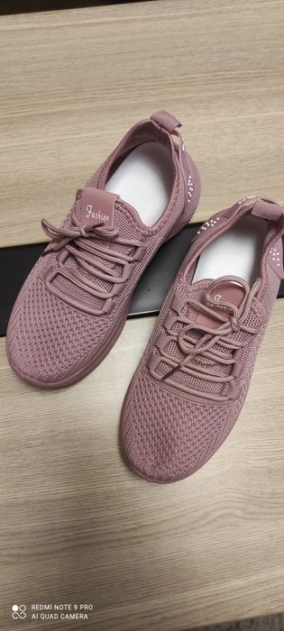 Кросівки, кроссовки