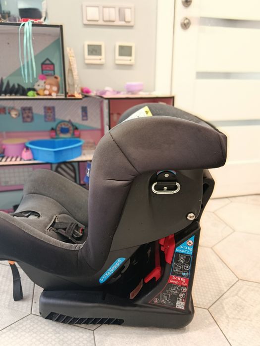 Автокрісло chicco 0-13 кг в гарному стані