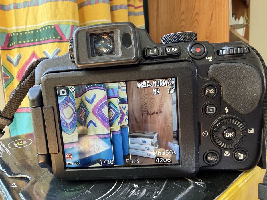 Nikon Coolprix  B700