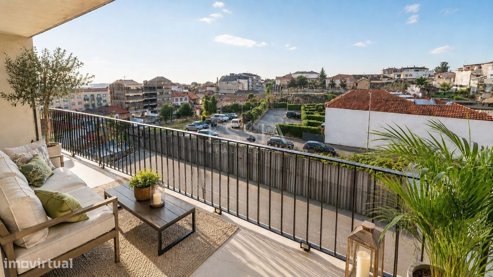 Apartamento T2 com Varanda em Campanhã