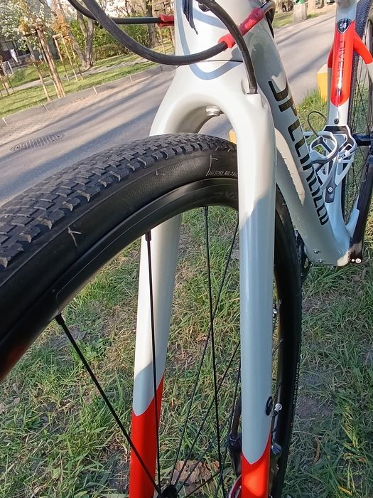 Specialized Diverge Carbon 56