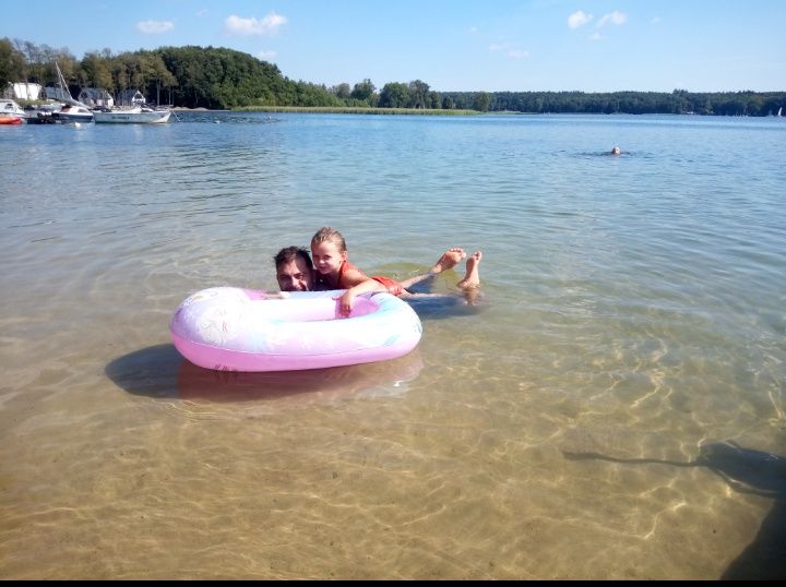 Drewniany domek u Niny nad Jeziorem Niesłysz.