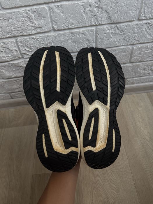saucony triumph - купити чоловіче взуття - Ціна на OLX.ua