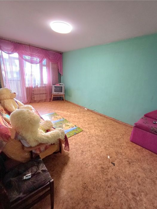 Продам 3-х комнатную " Чешку" 70 м2  НАМЫВ  Квадратный холл!!!