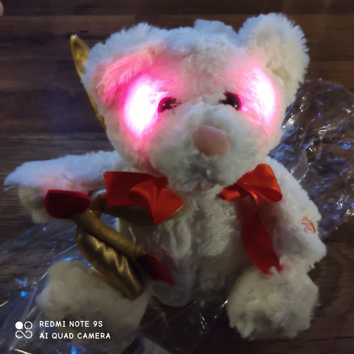 Walentynki Miś Amor z serduszkiem /dźwięk/ruch/światło