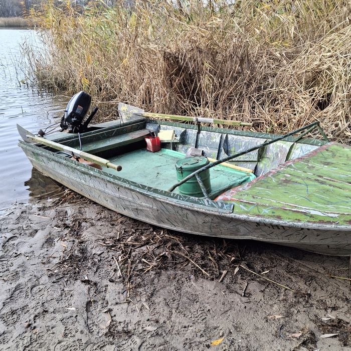 Продам лодку Крим.