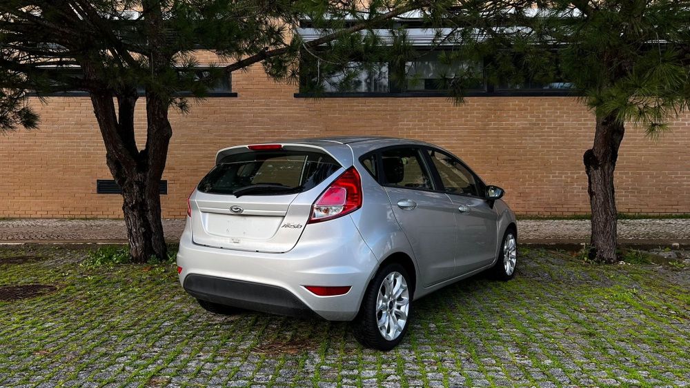 Ford fiesta Titanium 1.6 tdci