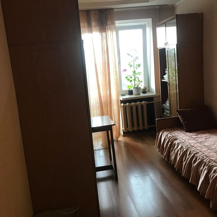 Оренда кімнати для дівчини біля Урожаю