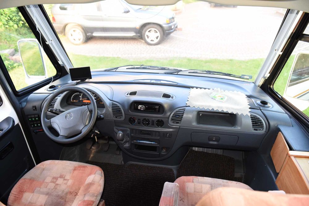 Kamper integra Mercedes-Benz Esterel 2,7 cdi