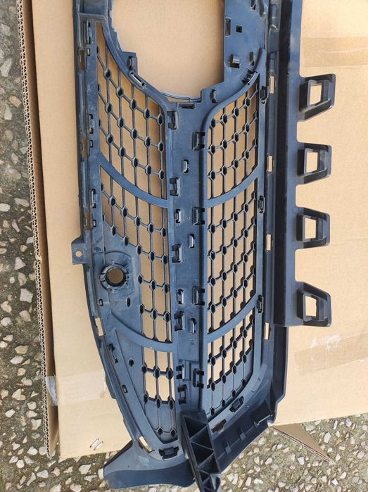 Grelha Frontal Mercedes Cla [W118] Original 2020 -