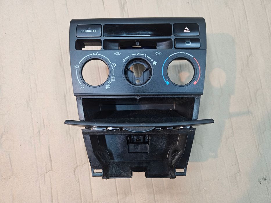 toyota corolla e12 02-04 panel sterowania nawiewu klapka