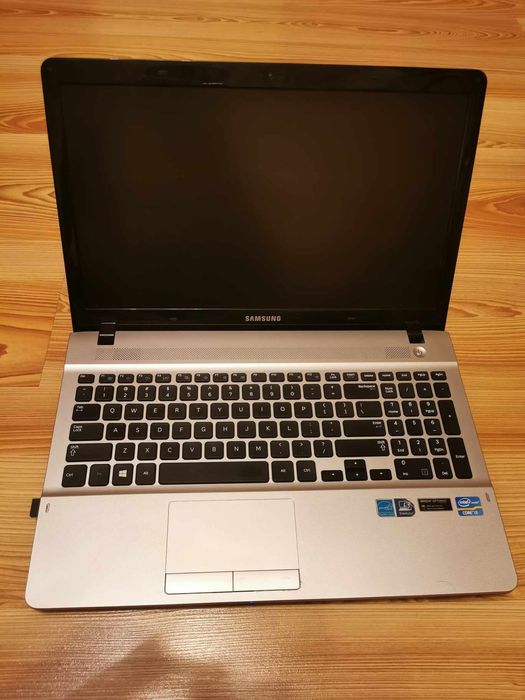 Laptop Samsung, i3, 6,0 GB, Nvidia, SSD  !!! 750zł 

Laptop spra