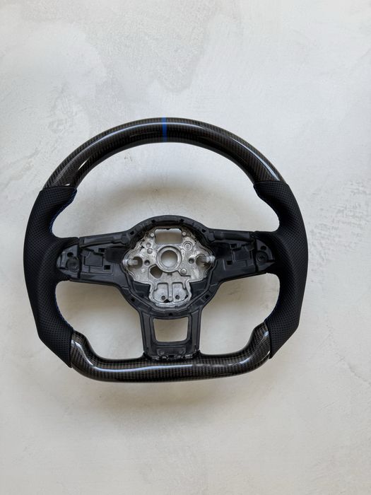 Kierownica karbonowa Golf 7