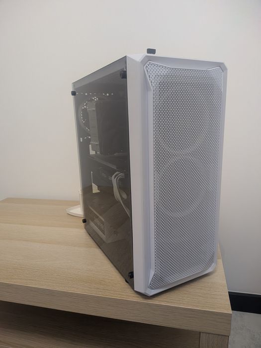 Komputer Gamingowy: Ryzen 7 3700X, RTX 3070, 1TB SSD, 16GB