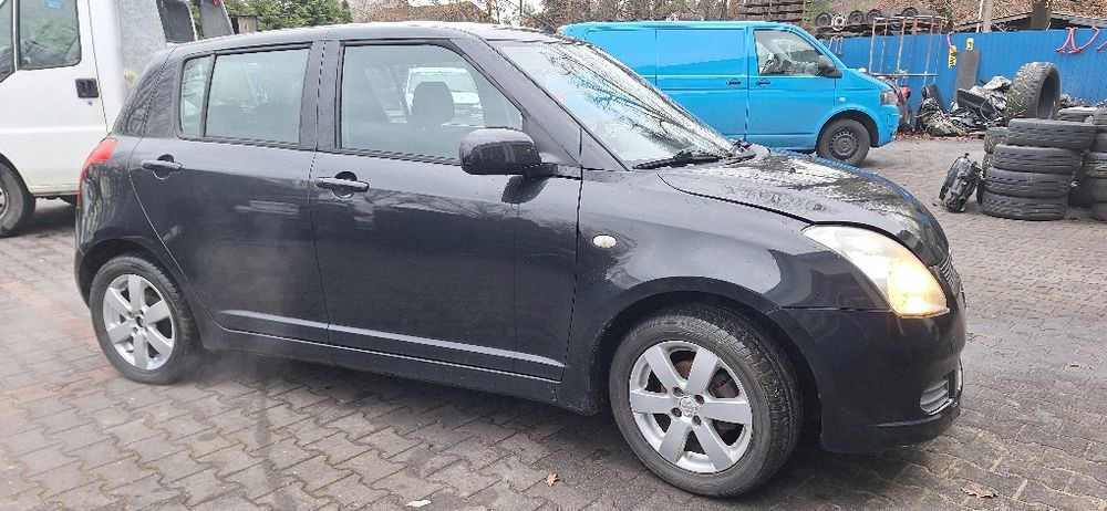 Cale na czesci Suzuki Swift mk6 1.3 benzyna