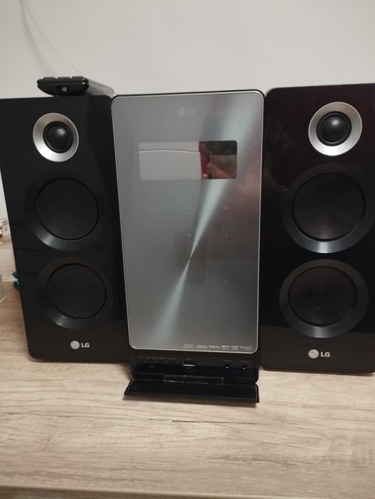 Mini Wieża LG DVD Micro HI-FI System FB 166