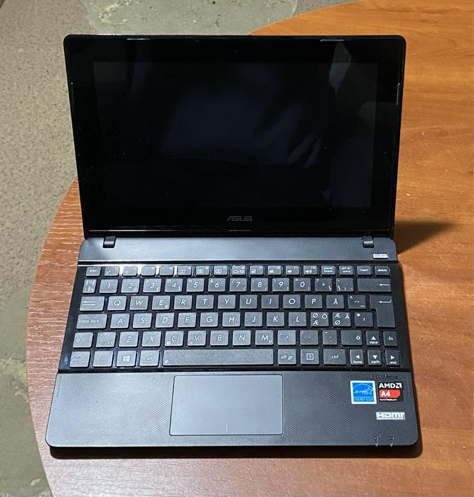 Ноутбук Asus 11.6" на запчастини! N2553