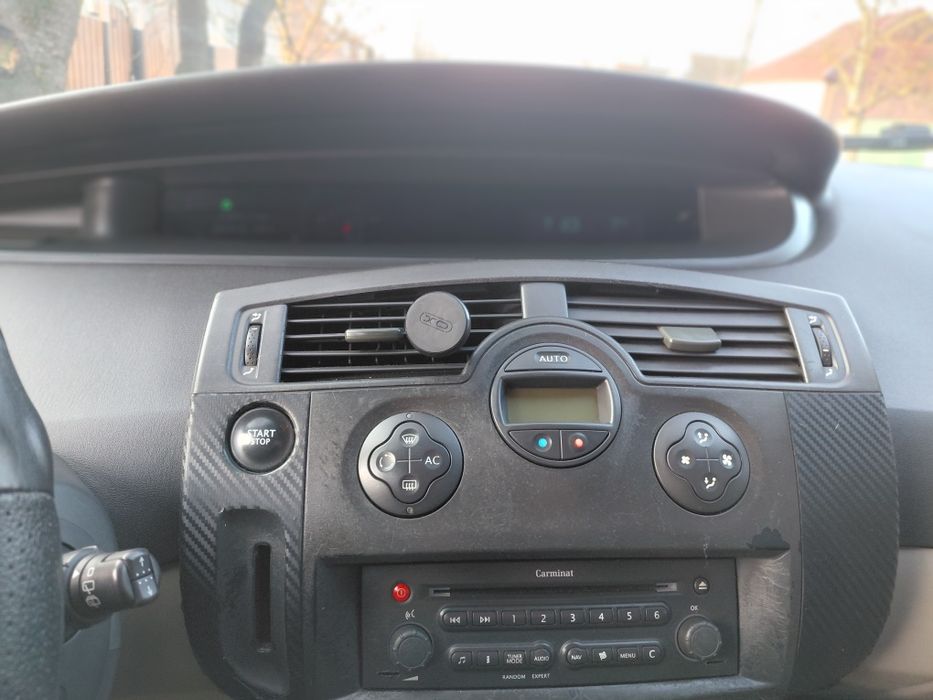 Рено меган гранд сценік