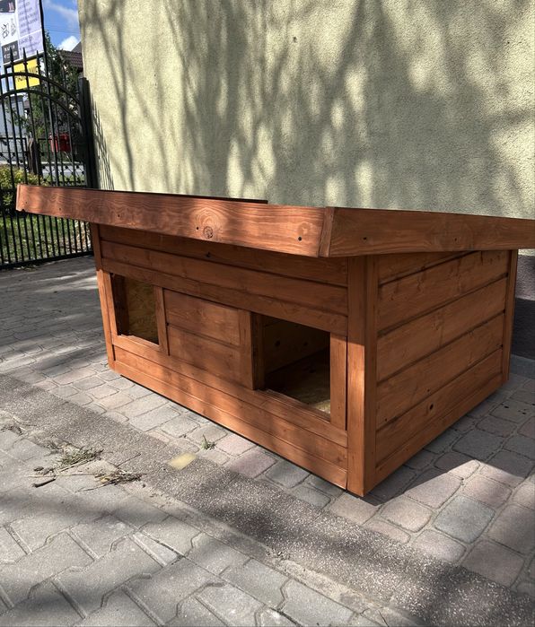 Solidna podwójna buda dla psa
