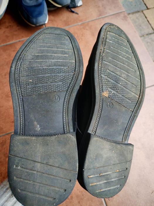 Buty garniturowe 37