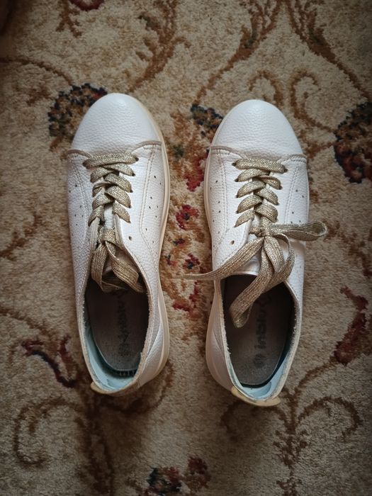 Продам італійські шкіряні мокасини Inblu