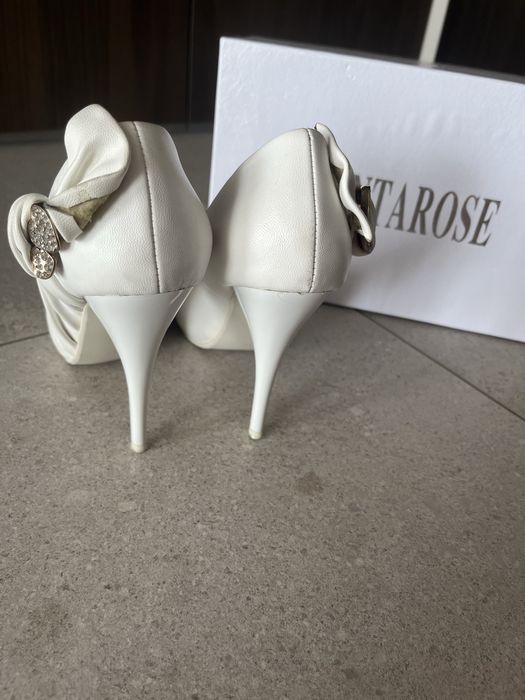 Туфли белые 37 размер Satardse