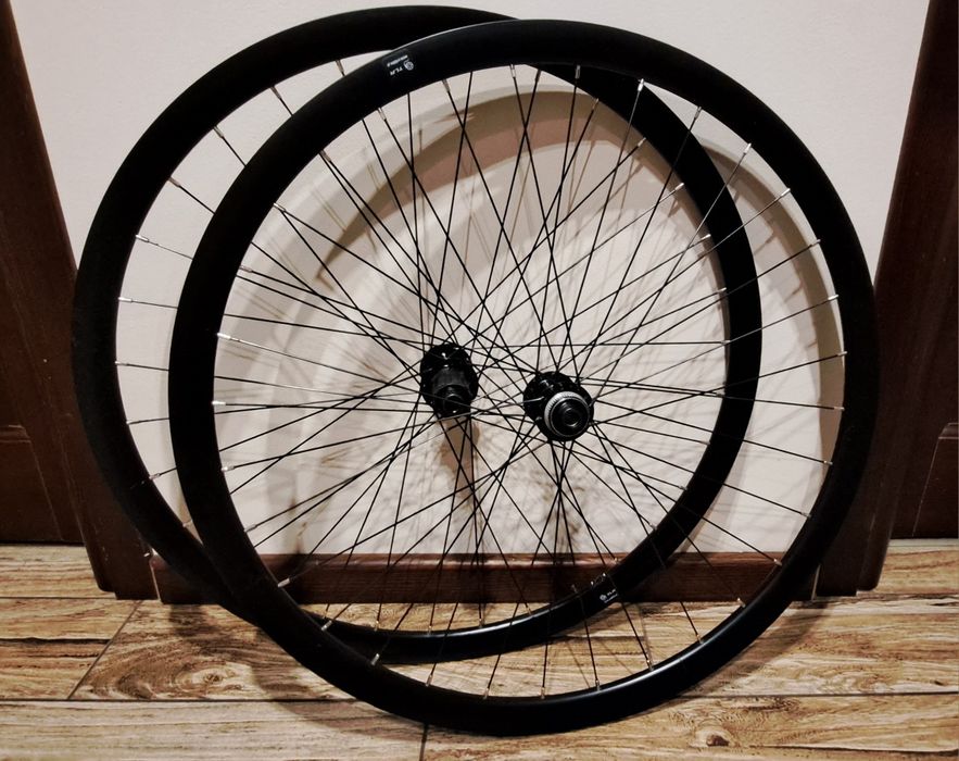 Kola gravel od Unibike geos, shimano RS470, 2 komplety.