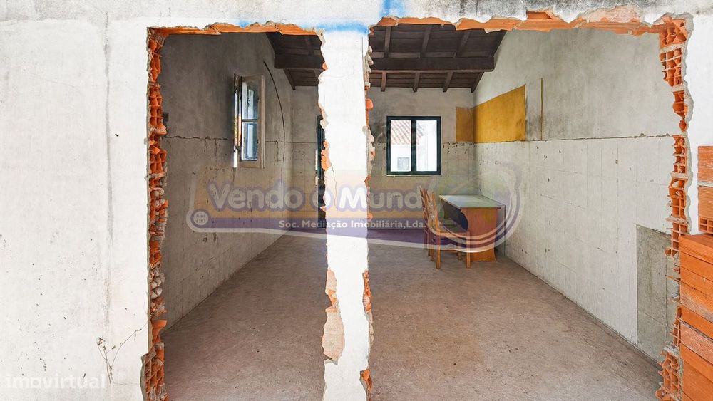 Moradia T1 em Mora (MOR103)