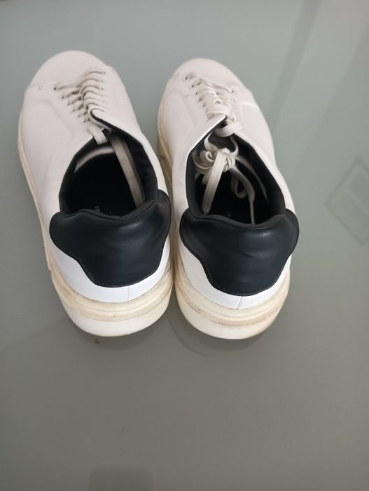 Tenis sapatilhas  - brancas	Zara	Em muito bom estado	Tamanho 41