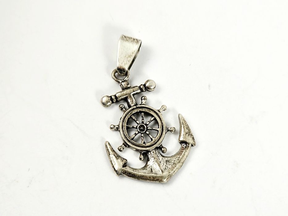 Wisiorek z kotwicą srebro 925