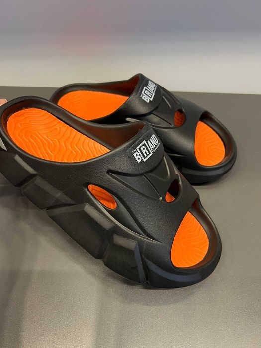 Шльопанці чоловічі сланці