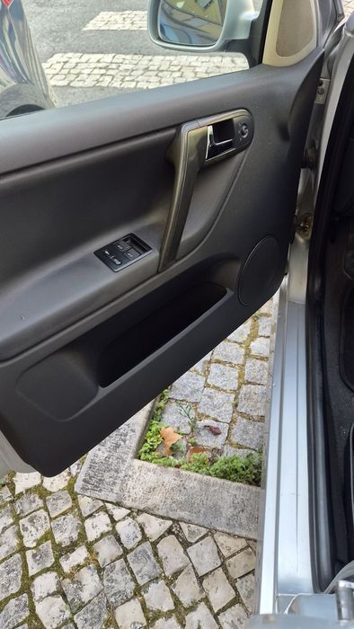 VW Polo 1.0 MPI citadino e economico