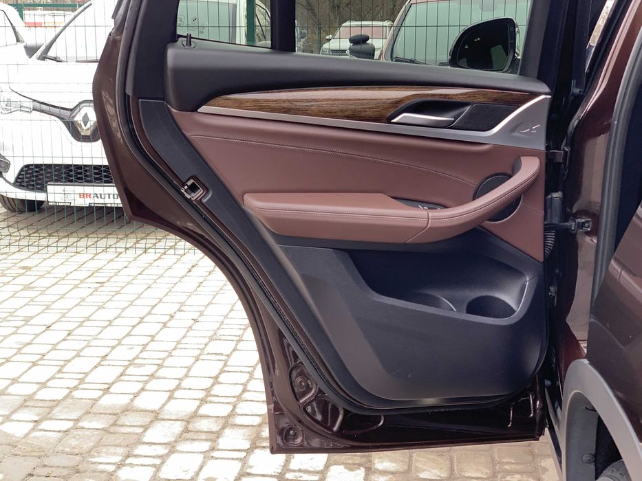 BMW X3 2018 2.0 бензин