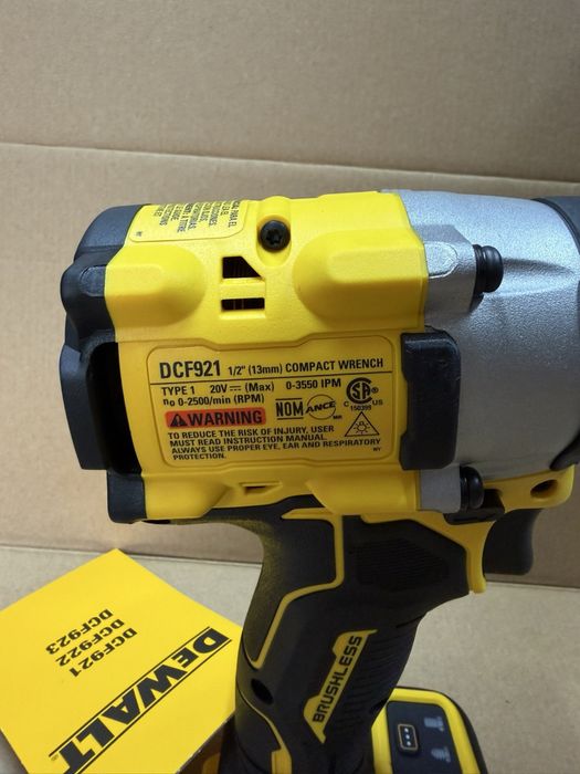 Гайковерт безщітковий DeWalt DCF921