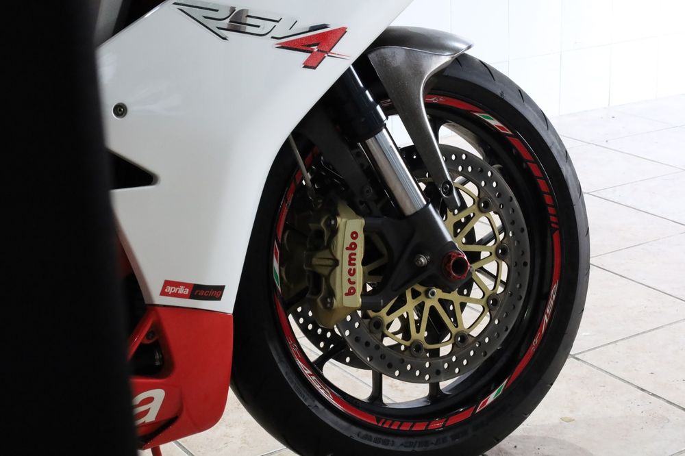 Aprilia Rsv4 1000r