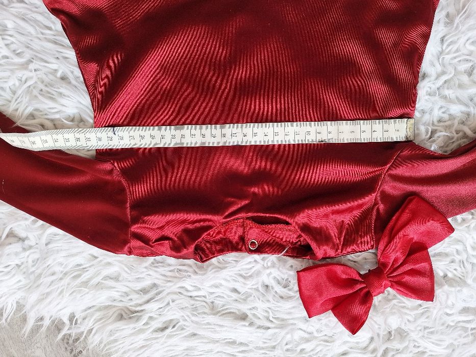 Satynowa sukienka 98