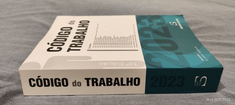 Livro " Código do Trabalho" usado