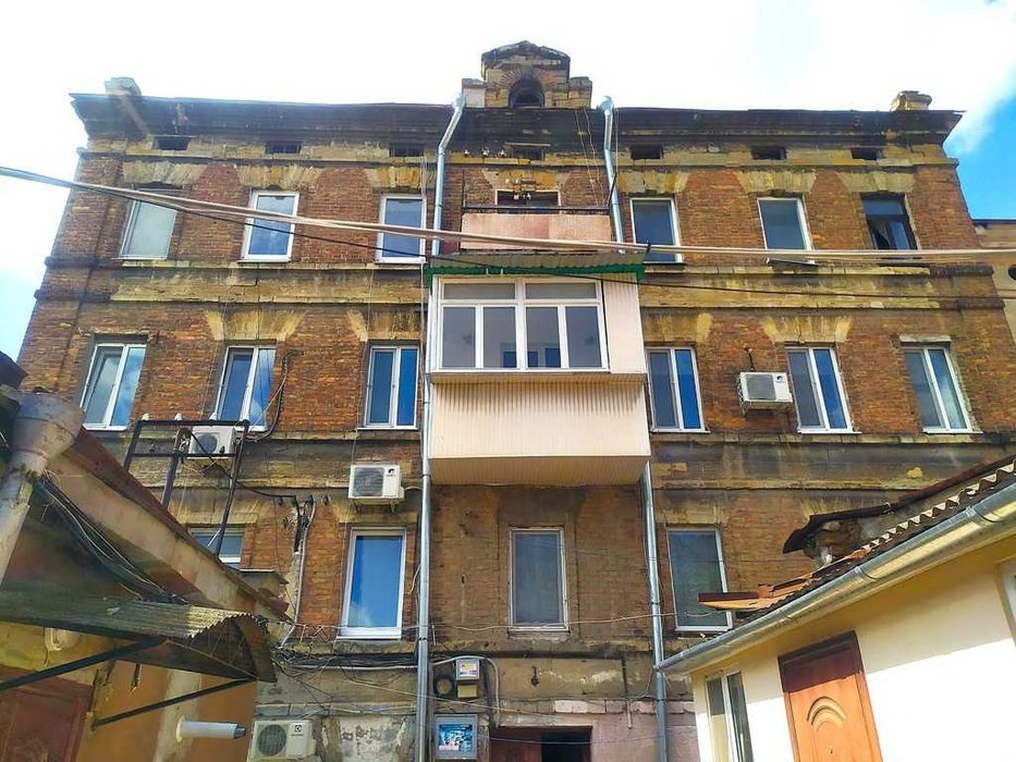 Ризовская: продам недорого 2 к квартиру с АГВ в двух шагах от центра!