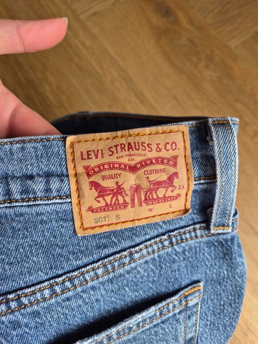 Damskie jeansy Levi's rozmiar L W31 L28 jeany skinny
