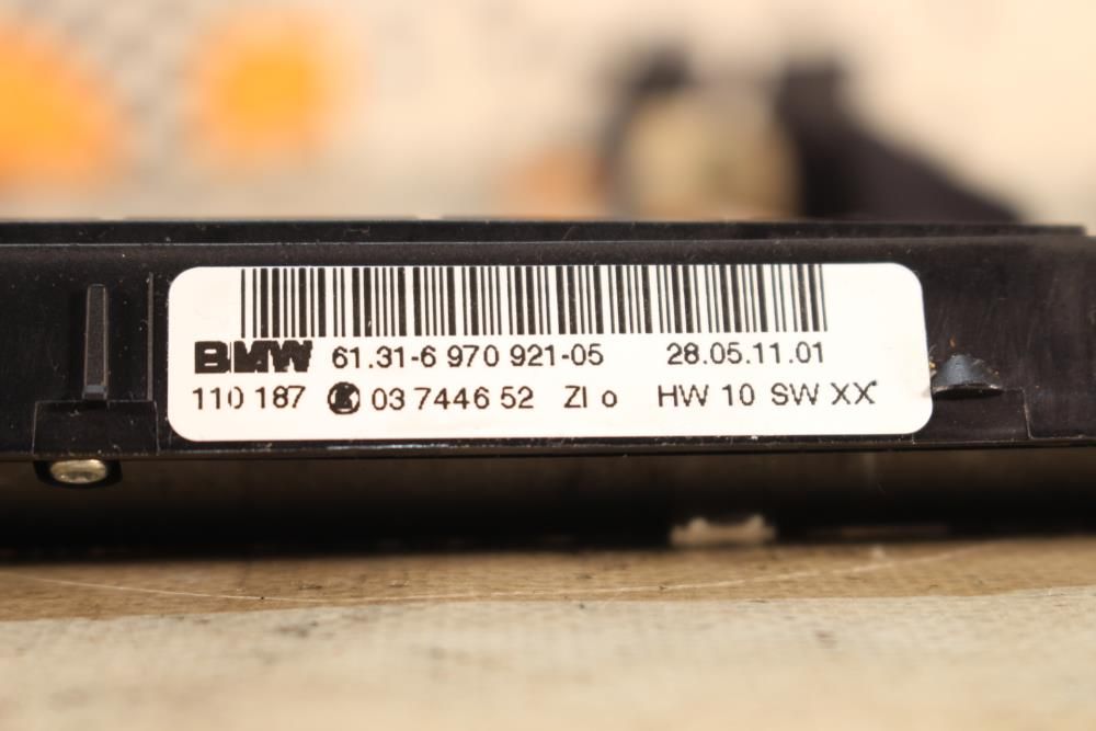 Botão / interruptor electromecânico / relé BMW 1 (E87)
