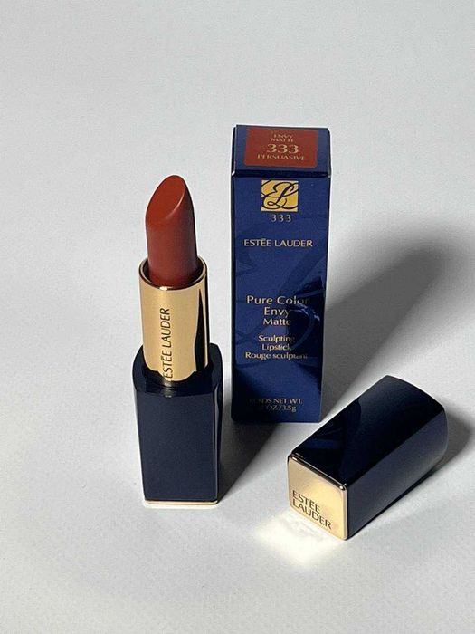 Матова помада Estee Lauder Pure Color