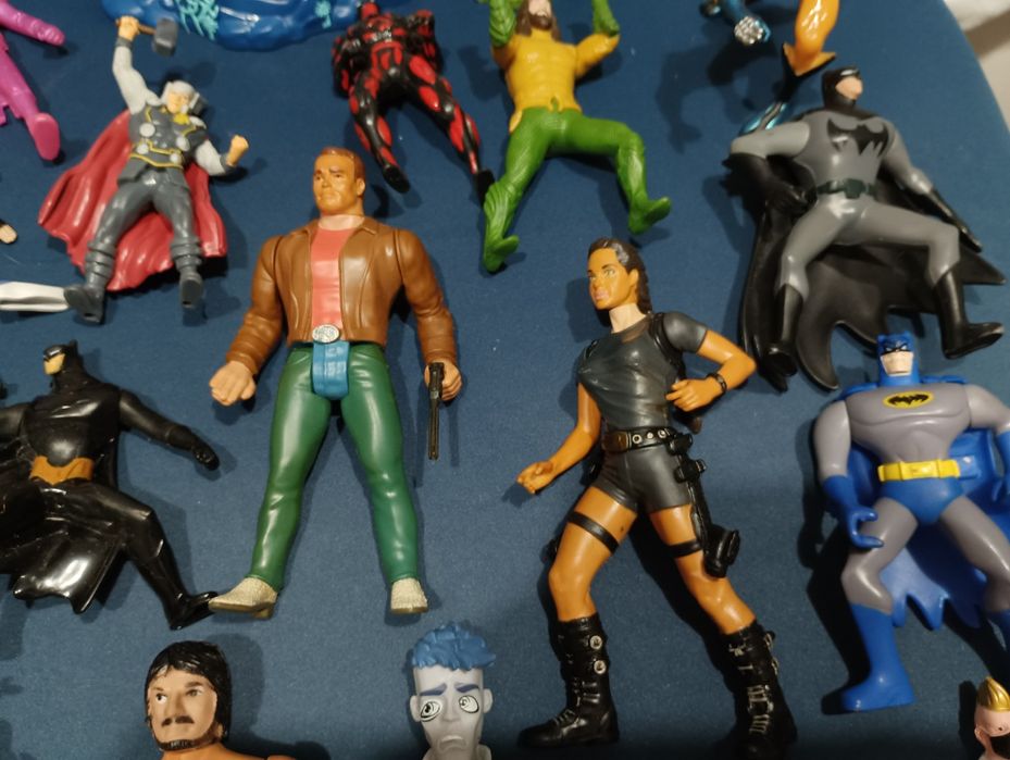 Bonecos lote variado