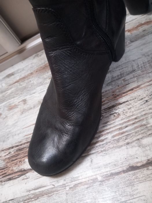 Skórzane kozaki 39 Caprice na szeroką łydkę 42/43cm