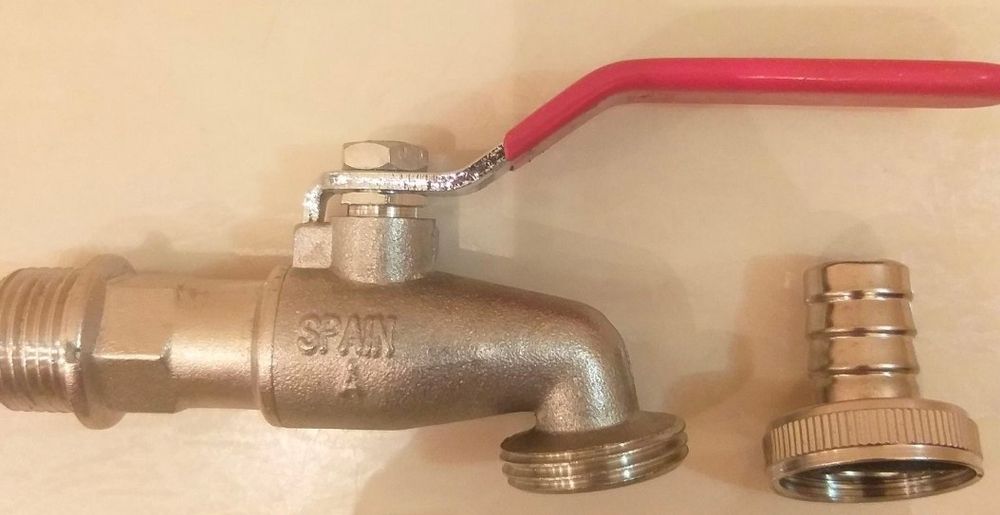 Поливочный кран. 
Фирма SENA. 
В наличии: одна шт. 
Spain   1/2
"A"