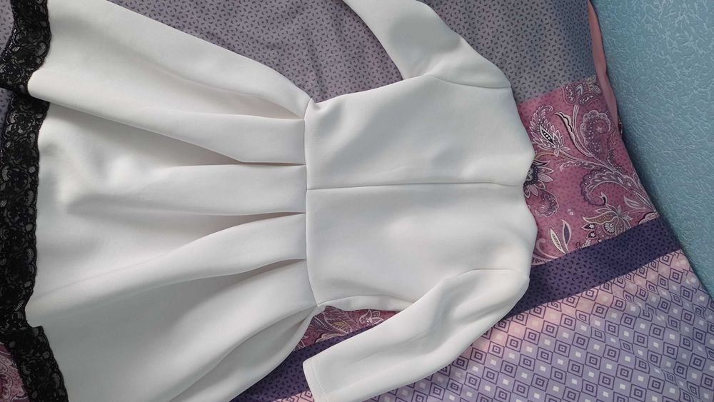 Продам недорого плаття