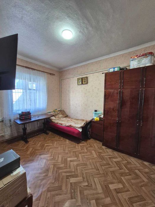 продаж частини будинку р-н 